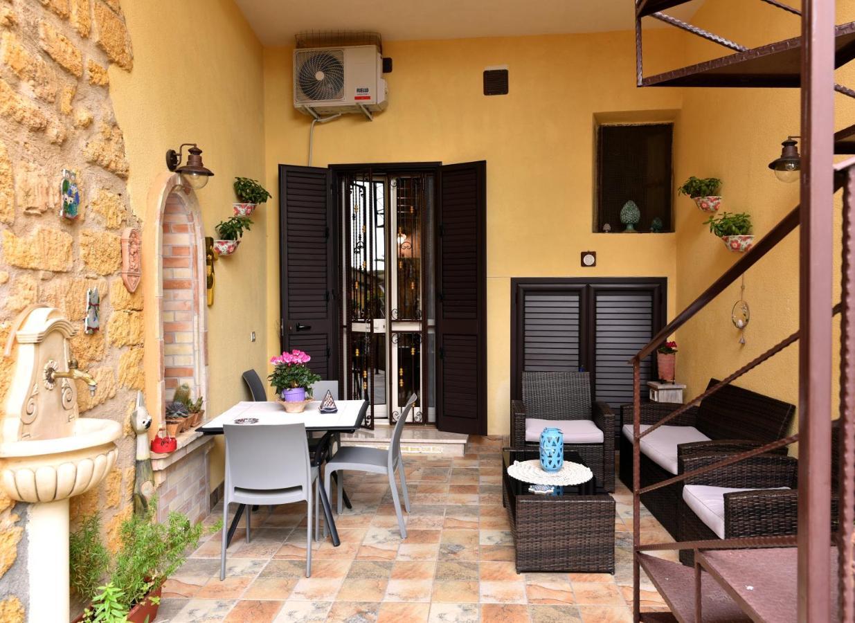L'Elegante Dependance Del Barone Francesco Sala Agrigento Exterior foto